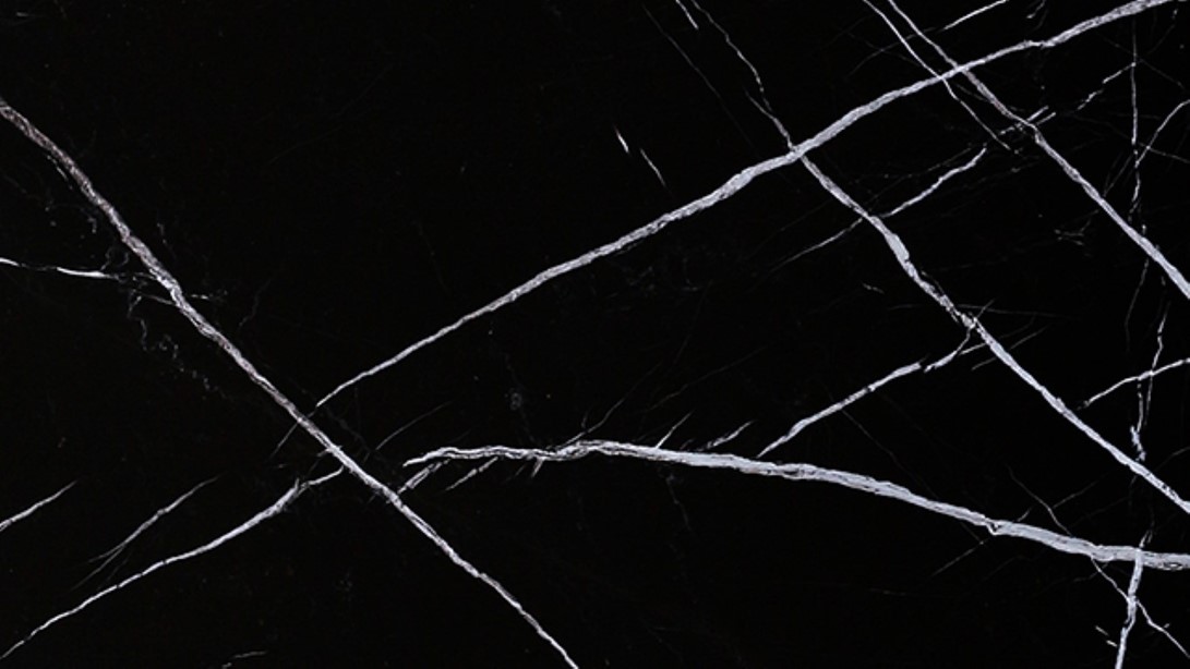 Alexandrette Black Ma